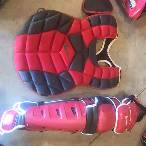 Adult Nike Catcher's Set