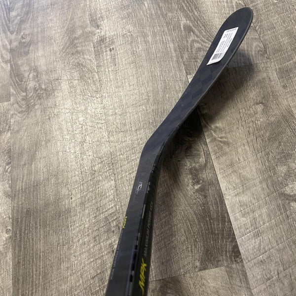 Intermediate Right Handed Supreme 2S Pro Pro Stock Hockey Stick