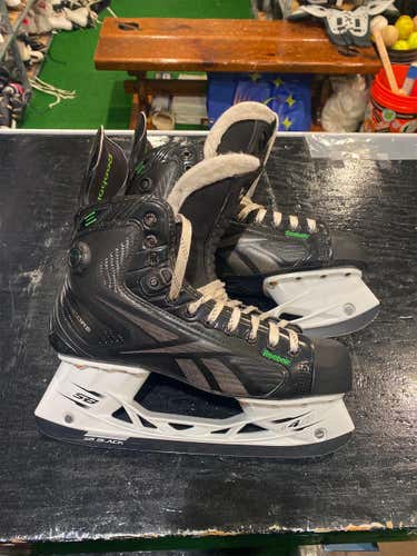 Lightly Used Reebok Ribcor Regular Width Size 9.5 Hockey Skates