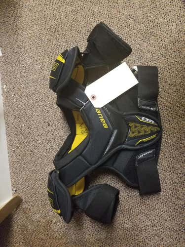 Used Youth Medium Bauer Supreme TotalOne MX3 Shoulder Pads