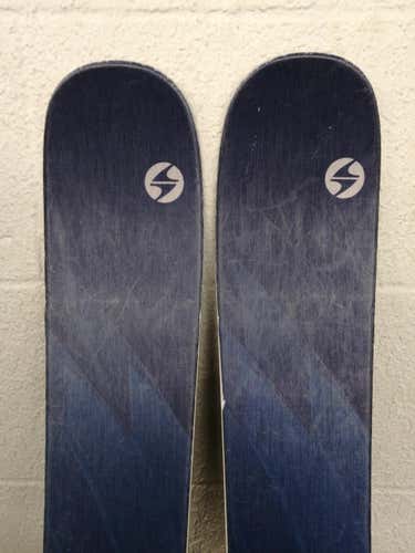 Women's 2019 Blizzard black pearl Skis