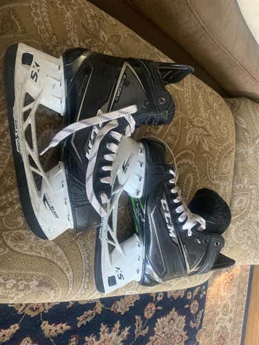 Senior CCM Ribcor 80K Regular Width Size 10 Hockey Skates