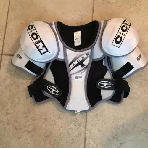 Senior Medium CCM Tacks 652  Shoulder Pads