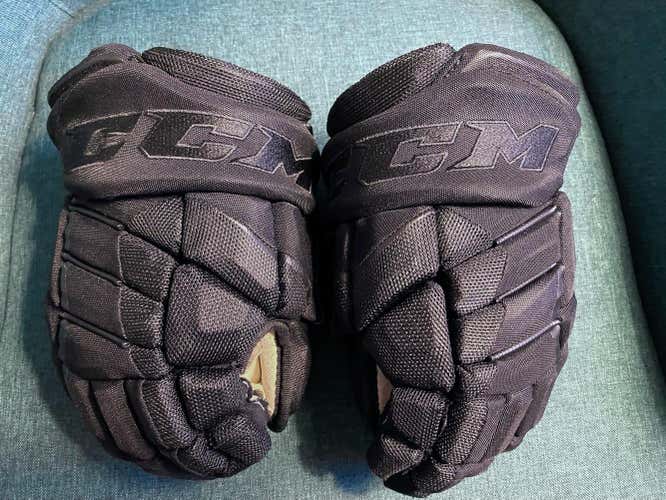 All Black Used Senior CCM JetSpeed PureLite Gloves 13"