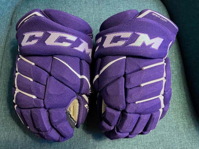 Purple Used Senior CCM JetSpeed PureLite Gloves 13"