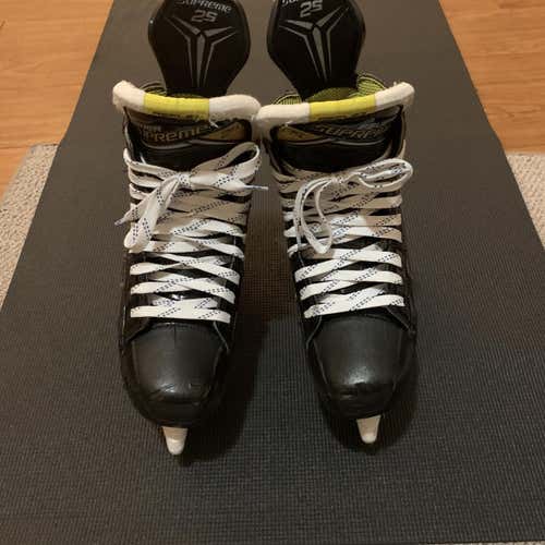 Senior Bauer Supreme 2S Regular Width Size 7 Hockey Skates