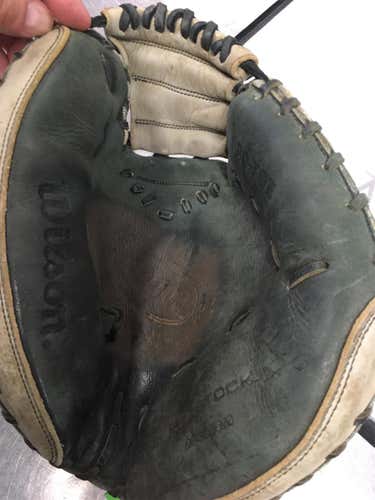 Adult Right Hand Throw A2000 33.5" Catcher's Glove