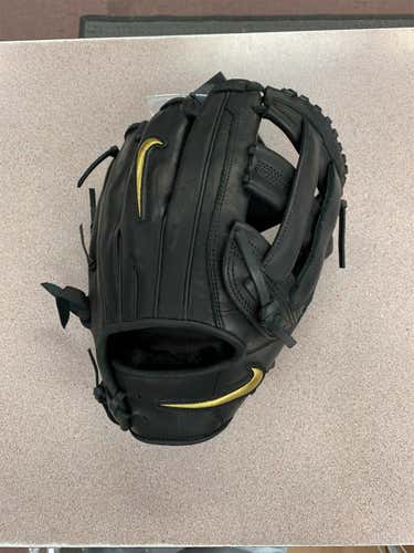 New Nike Hyperdiamond 11.75” Softball Glove
