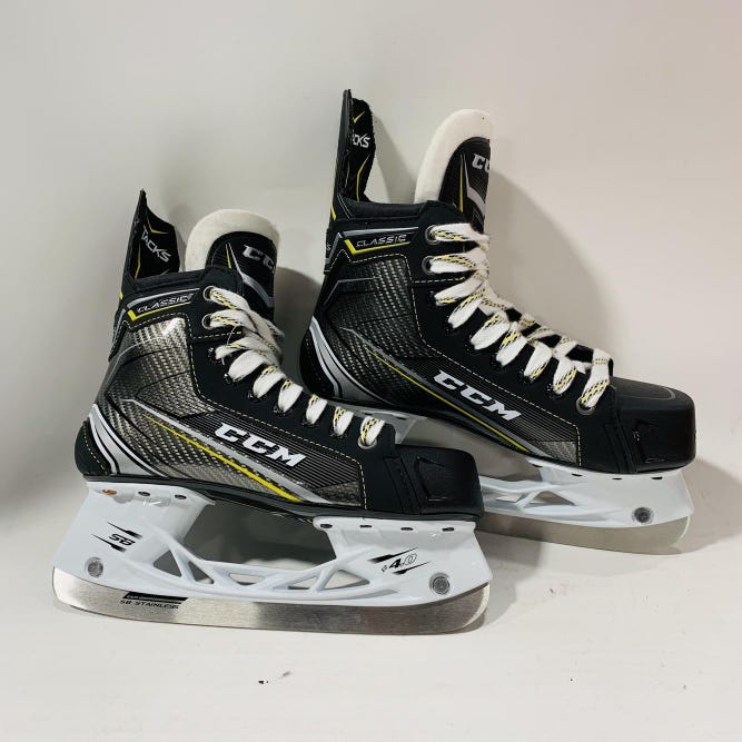 Junior CCM Tacks Classic Regular Width Size 1 Hockey Skates