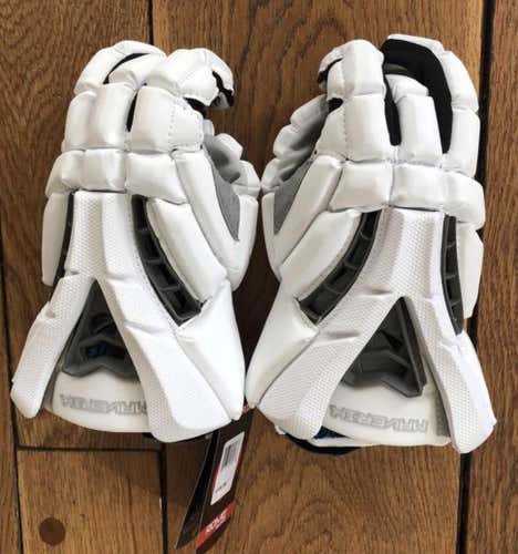 New with tags Maverik Rome Gloves. Size Large/13”. White.