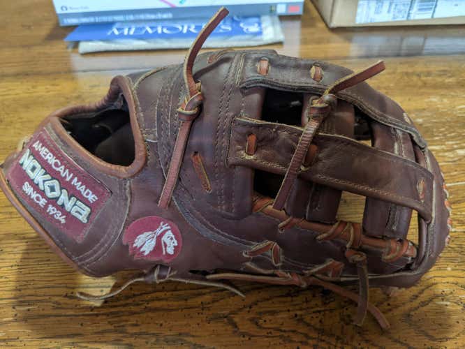Nokona WN70 1st base mitt glove