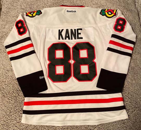 Used Kane Chicago Blackhawks Away Women’s Small Reebok Jersey