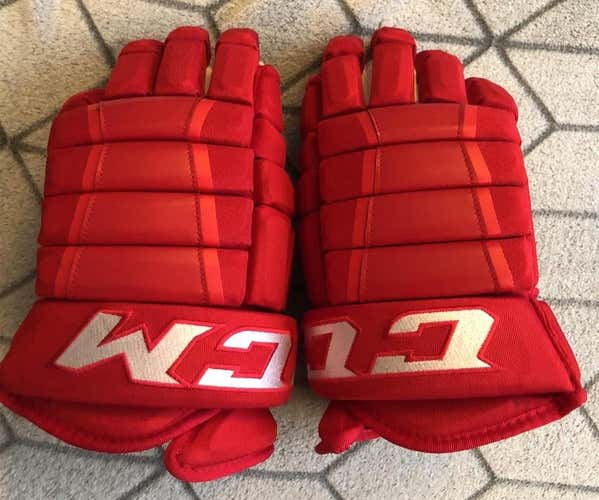 Used Pro Stock Grand Rapids Griffins CCM HG97 15" Pro Stock Gloves