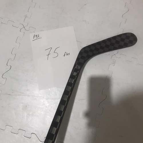 Senior Right Handed Nexus 2N Pro Mid Pattern Hockey Stick