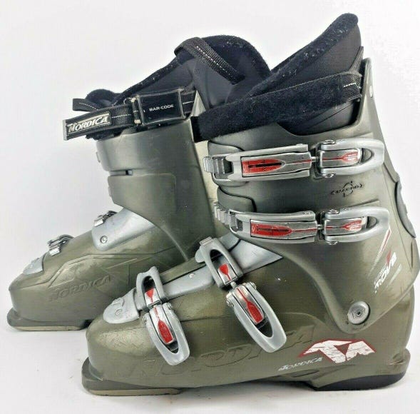 Men's Nordica All Mountain Easy Move Ski Boots 26.0 Mondo Comparable to Size 8 Mens U.S.