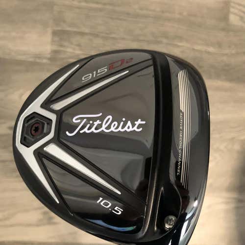 Men's Right Handed 915D2 Regular Flex 10.5 Loft Driver