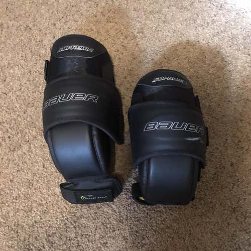 New Bauer Junior S18 Knee Guards