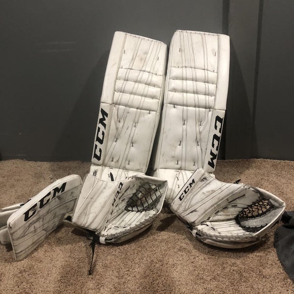 White Senior 34" Regular Extreme Flex II 860 Goalie Full Set