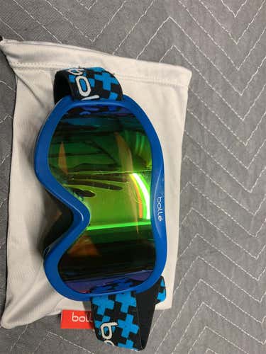 Blue Unisex Bolle Small Ski Goggles Kids !!