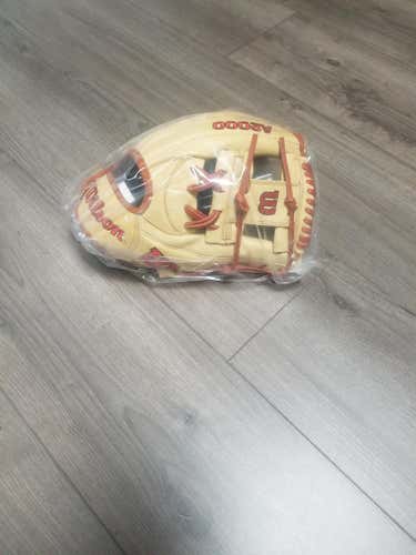 New 2021 Wilson Right Hand Throw A2000 Baseball Glove 11.75" No Trade