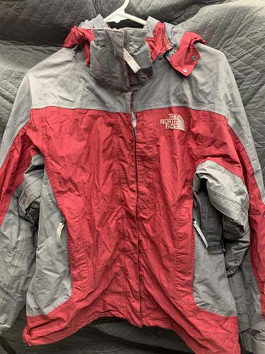 The North Face HyVent Women’s Jacket & Pants bundle