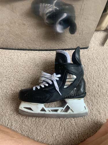 Senior True Pro Custom Extra Wide Width Pro Stock Size 9 Hockey Skates