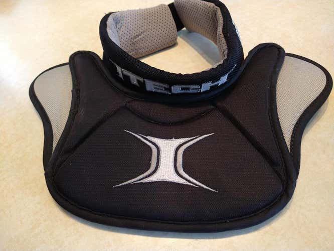Used Senior L/XL Itech Throat Guard