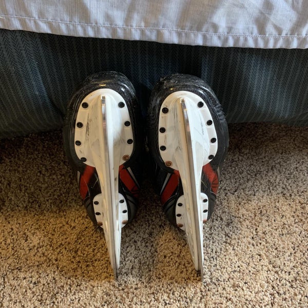 Senior Bauer Vapor 2X Regular Width Size 6 Hockey Skates