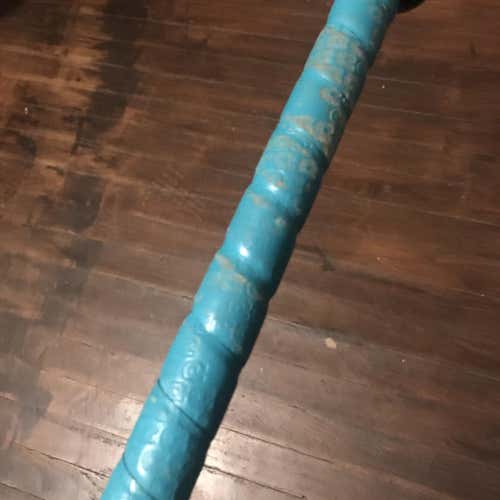 White Kid Pitch (9YO-13YO) 2018 Composite CF 18 oz 29" Bat