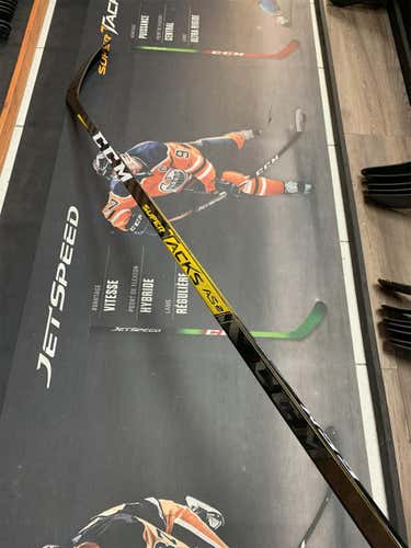 P28 | 80 Flex | New CCM Supertacks AS2 Pro LH Pro Stock