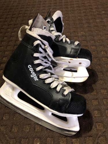 Other Cougar Regular Width  Size 4 Hockey Skates