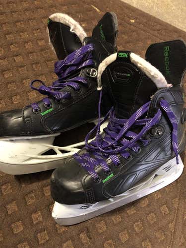 Reebok 26K PUMP Regular Width  Size 4.5 Hockey Skates