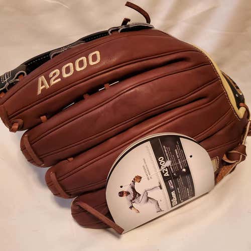 New Wilson Right Hand Throw A2000 1799 Baseball Glove 12.75"