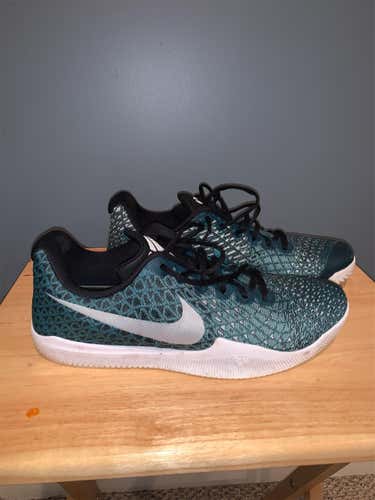 Nike Kobe Mamba Instinct Size 13 (Women's 14)