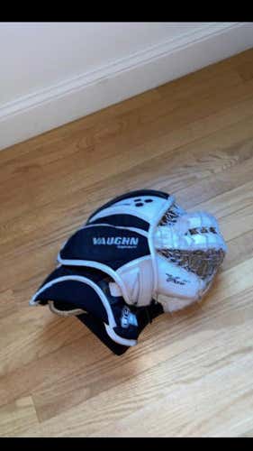 White/Black Intermediate Regular Velocity VE8
