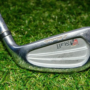 Wilson Staff	R.Mendralla 	6 Iron 	Right Handed 	37.5"	Steel 	Stiff	New Grip