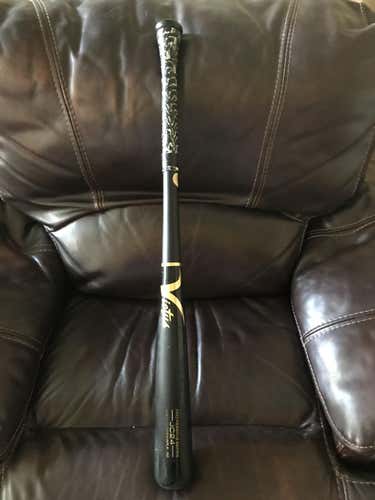 Used Victus Wood Bat 32"