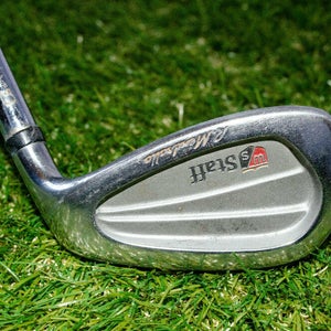 Wilson Staff	R.Mendralla	9 Iron 	Right Handed 	36"	Steel 	Stiff	New Grip