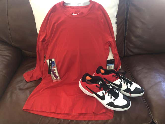 NIKE Hurache Elite 2 Low (sz 9) & NIKE Pro Combat 3/4 sleeves (Medium)