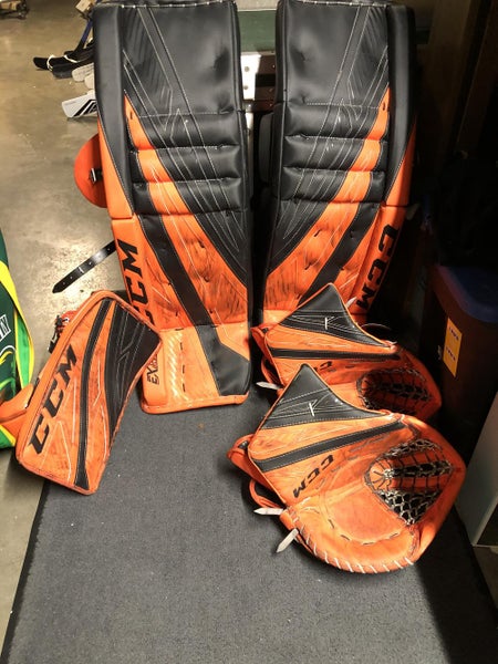 Used 35" CCM Regular Extreme Flex 4 Goalie Full Set