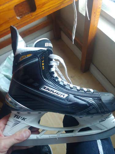 Used Senior Bauer Supreme MX3 Hockey Skates Regular Width Size 8