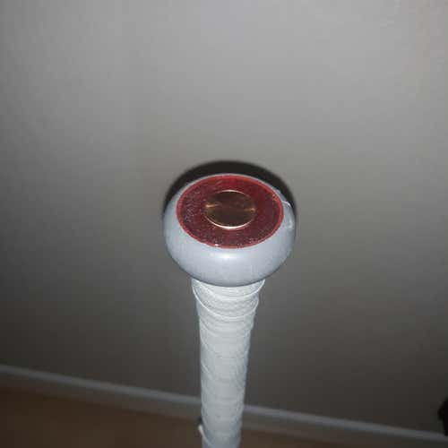 Used Kid Pitch (9YO-13YO) USSSA Certified Marucci CAT 8 Bat (-10) 29"