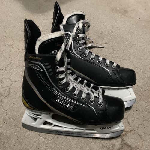 Youth Bauer Supreme One40 Regular Width  Size 6 Hockey Skates