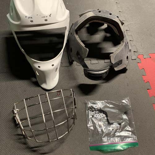 White Senior Bauer Profile 940X Goalie Mask