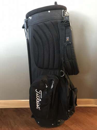 Black Used Unisex Titleist Carry Bag