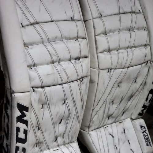 CCM Eflex3 Pro 33+1 Leg Pads