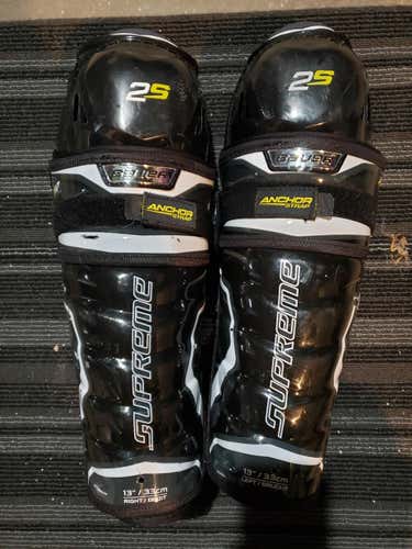 Used Junior Bauer Supreme 2S Shin Pads