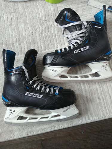 Senior Bauer Nexus 8000 9.5 EE