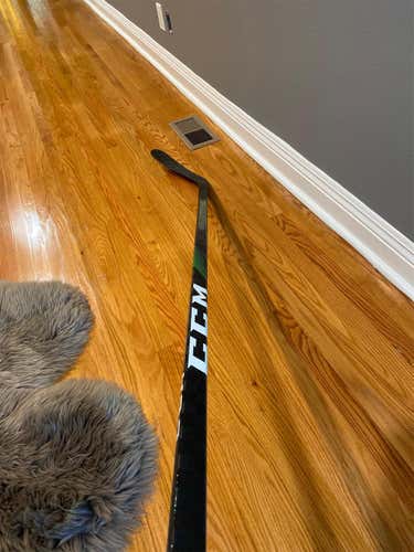 Senior Left Hand RibCor Trigger 4 PRO Mid Pattern Pro Stock Hockey Stick