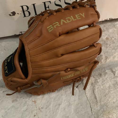 Bradley next level Kid Pitch (9YO-13YO) Outfield 11.75" Baseball Glove